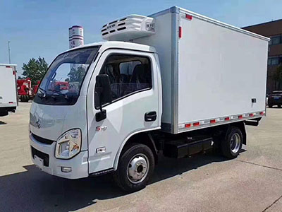 跃进冷藏车
