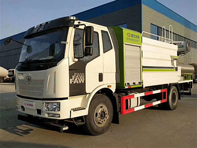 解放12吨多功能抑尘车