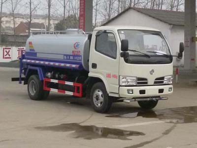 东风蓝牌洒水车